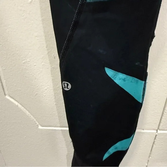 Lululemon Blue and Black Inspire Tight II *Full-On Luxtreme (Mesh) - Picture 9 of 14